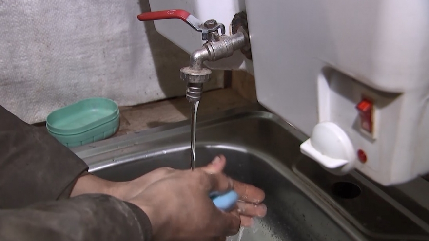 Clip hiếm: Bên trong doanh trại dã chiến của binh sĩ Nga tại chiến trường Ukraine